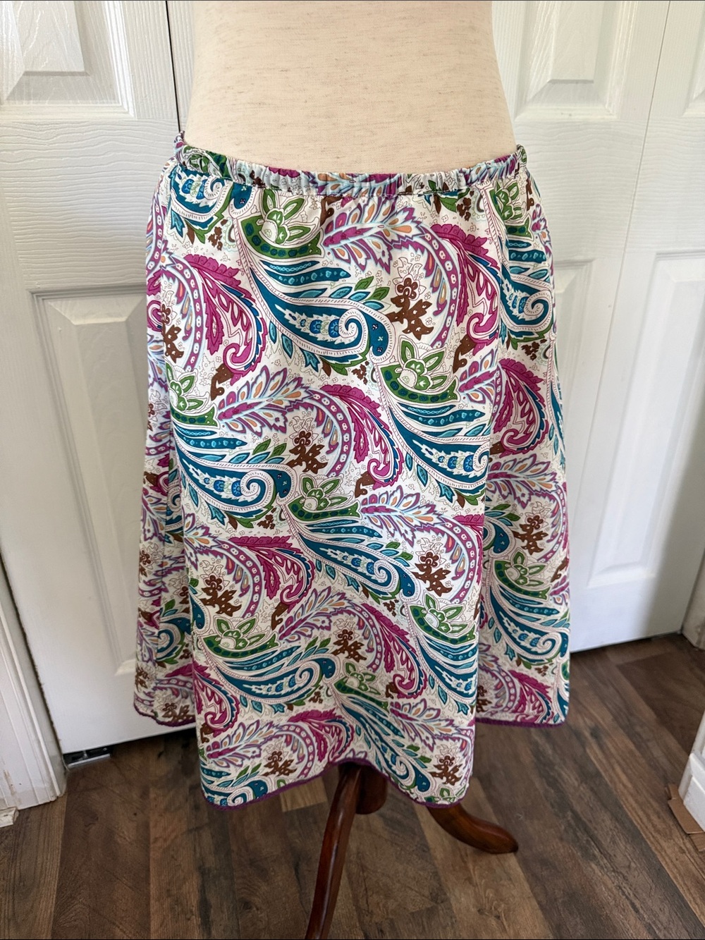 The Limited White Paisley Lined Skirt with Teal, Pink & Green 100% Cotton Sz 6